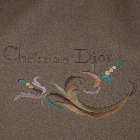 Authentic Christian Dior blanket Other wool [Used] - Picture 4 of 7